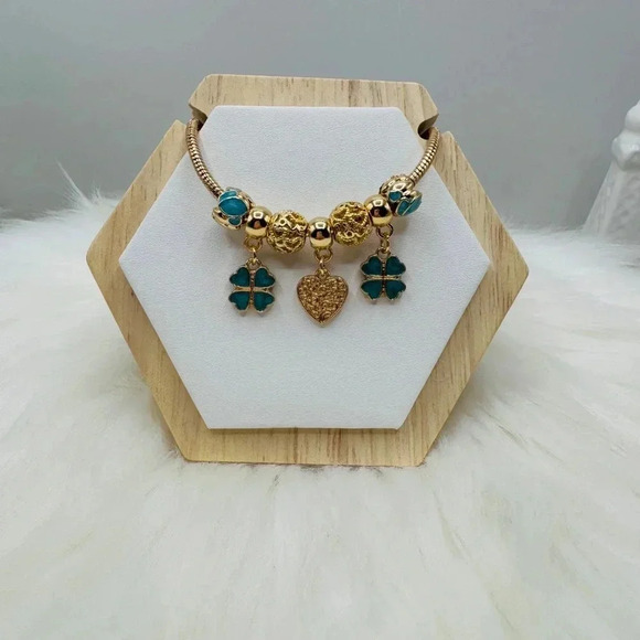 Heart & Clover Charm Bracelet Blue - Picture 4 of 4